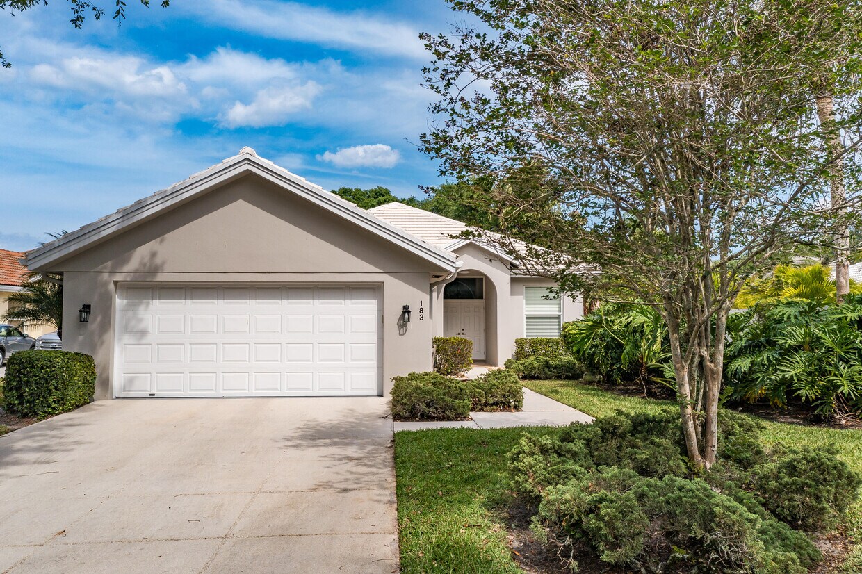 Foto principal - 183 Hampton Cir