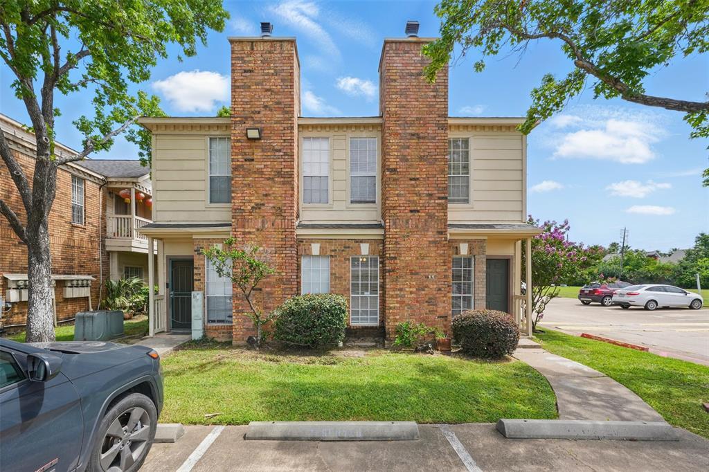 Foto principal - 2626 Holly Hall St