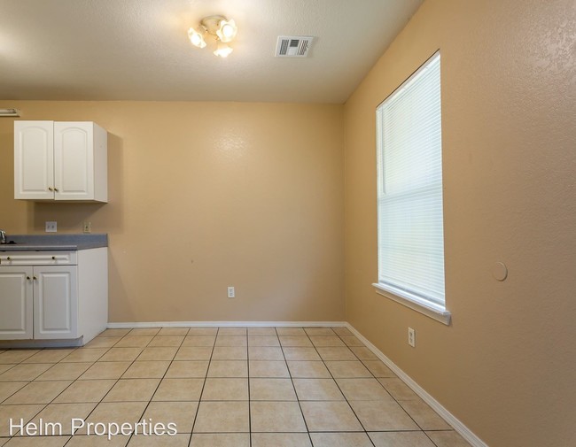 Building Photo - 205-205 N 6th Pl