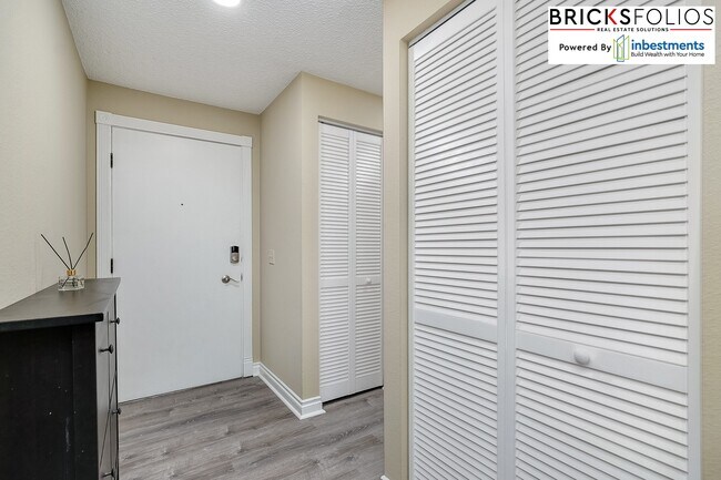 Foto del edificio - 10305 NE 16th St