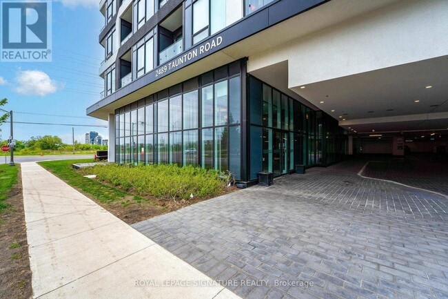 Building Photo - 2489 Taunton Rd