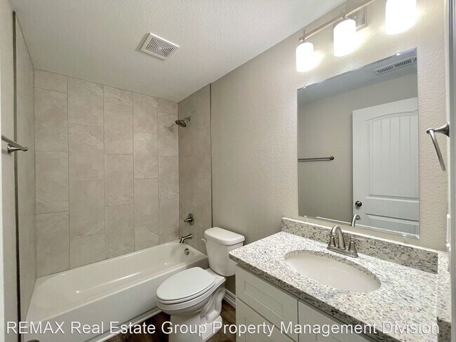 Building Photo - 4 br, 3.5 bath House - 635 Brambleberry Hts