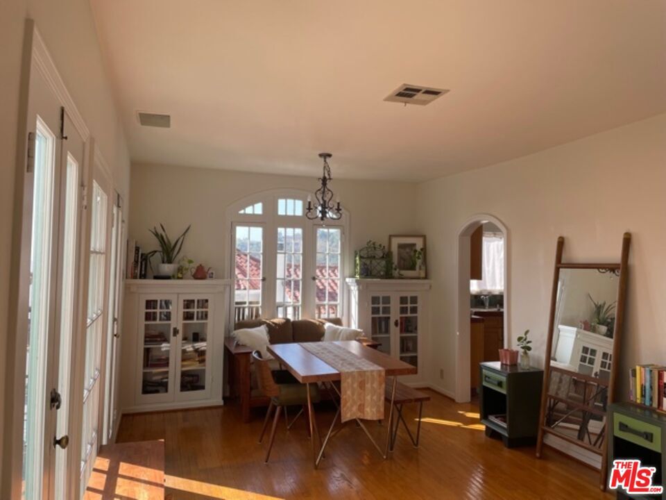 6860 Alta Loma Terrace, Los Angeles, CA 90068 Apartment for Rent in