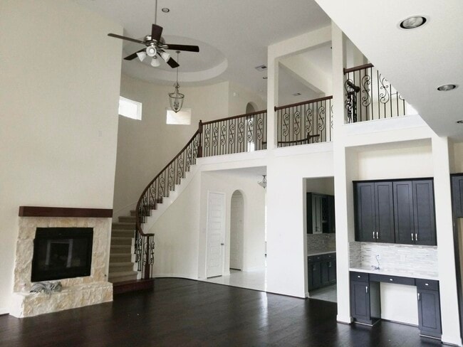 Building Photo - 10467 Lake Palmetto Dr