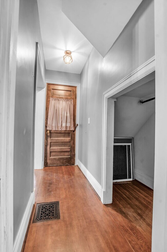 Building Photo - 54 Anderson Pl
