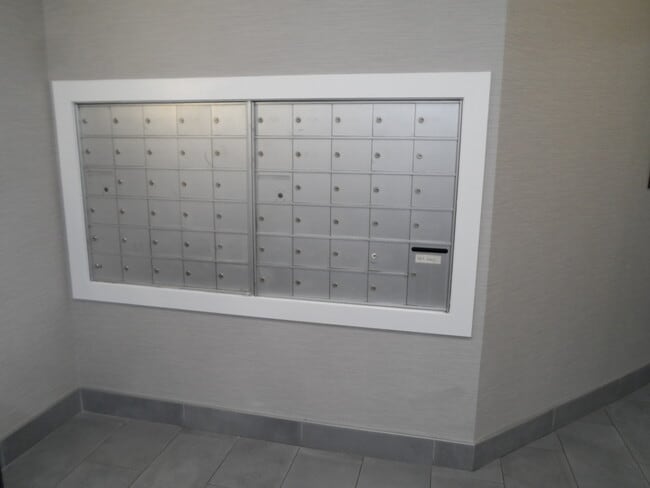 Building Photo - 6400 W Berteau Ave