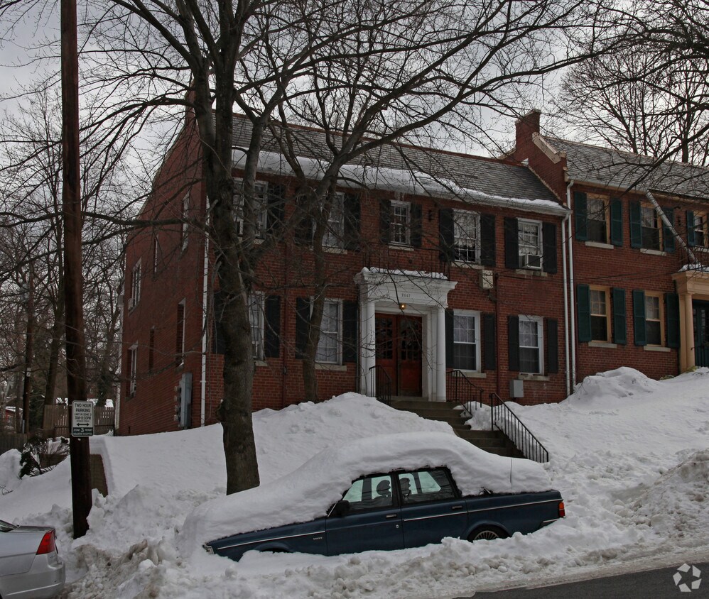 Primary Photo - 2647 41st St NW