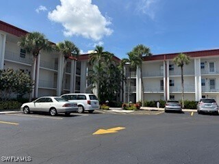 Building Photo - 1700 Pine Valley Dr