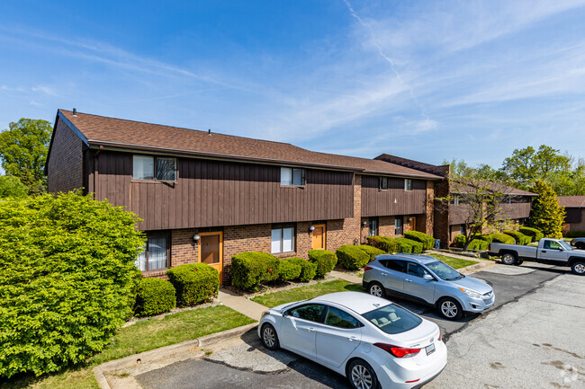 Briarwood - Briarwood Townhouses