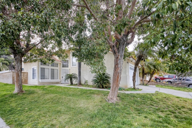 Building Photo - 7855 Green Crest Ct