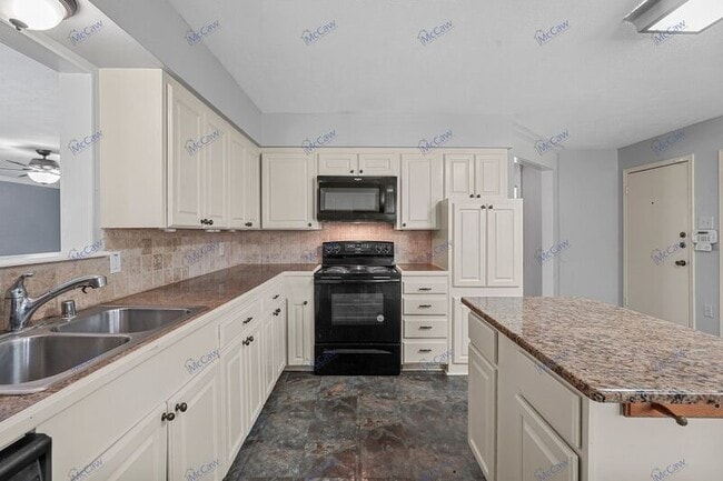 Building Photo - 1709 Ce Ora Dr