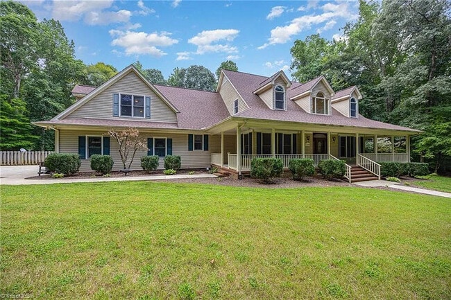 Building Photo - Earn Wealth While Leasing - Like a Homeown...