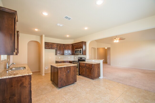 Foto del edificio - Beautifully Crafted 2014 Build! 3-2-2 Corn...