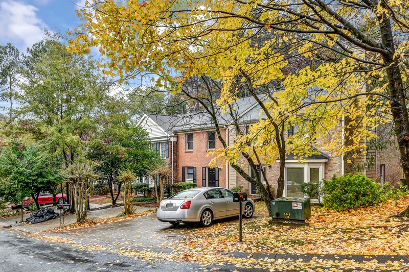 Primary Photo - 1702 Twin Brooks Dr SE