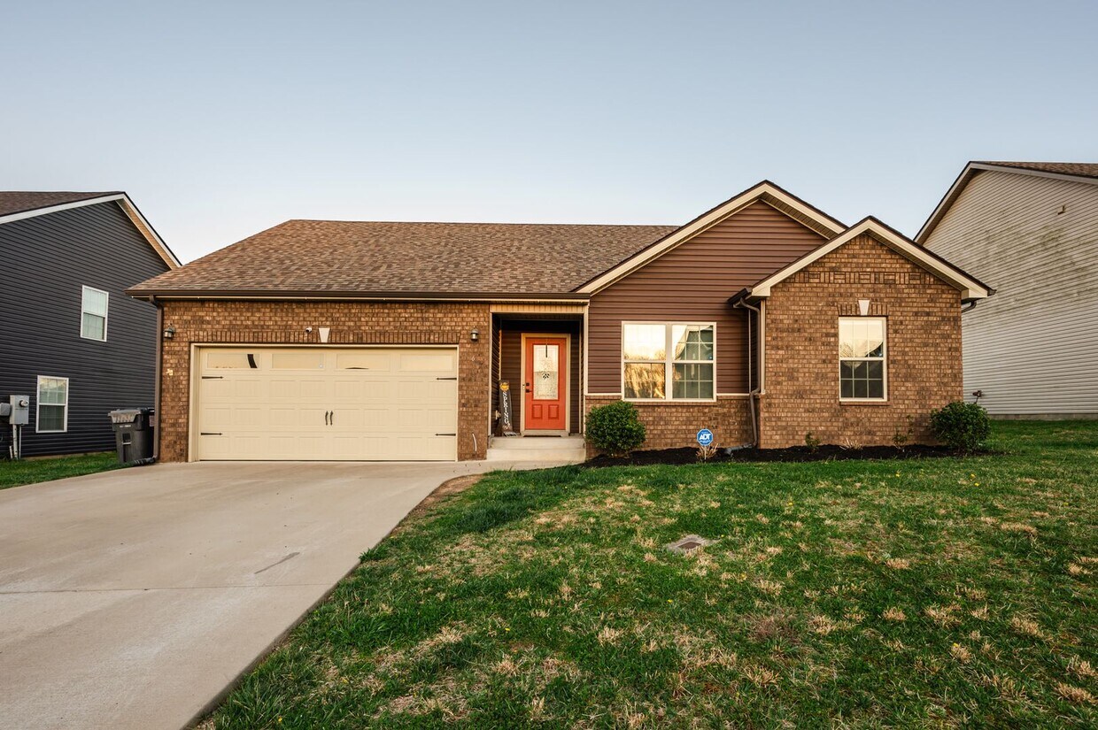 Primary Photo - Pet Friendly Three Bedroom!