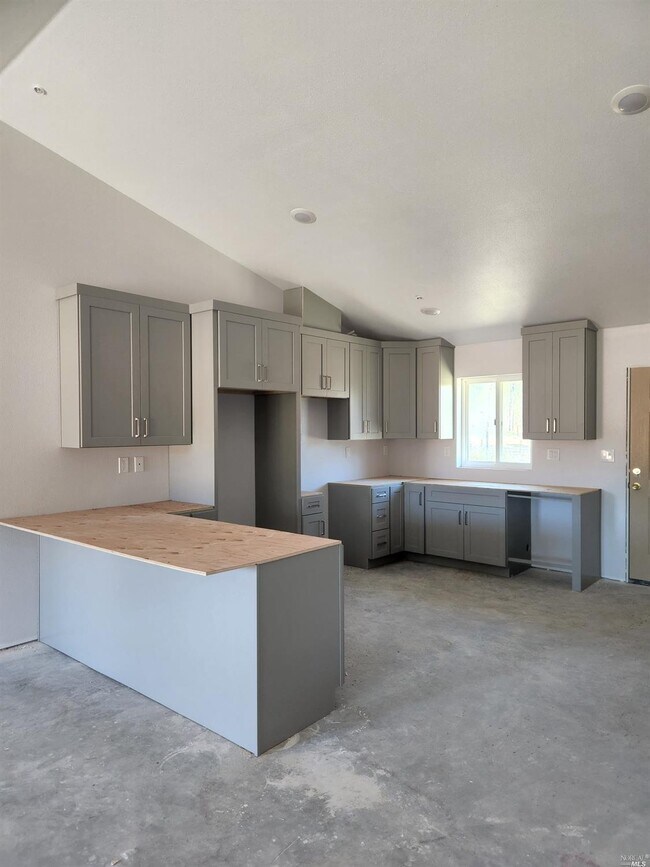 Building Photo - 8256 Quail Canyon Rd
