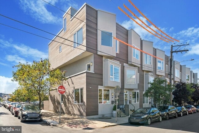 Photo - 120 W Oxford St Townhome