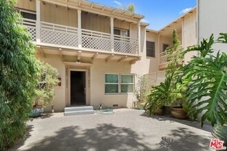 Building Photo - 9625 Charleville Blvd