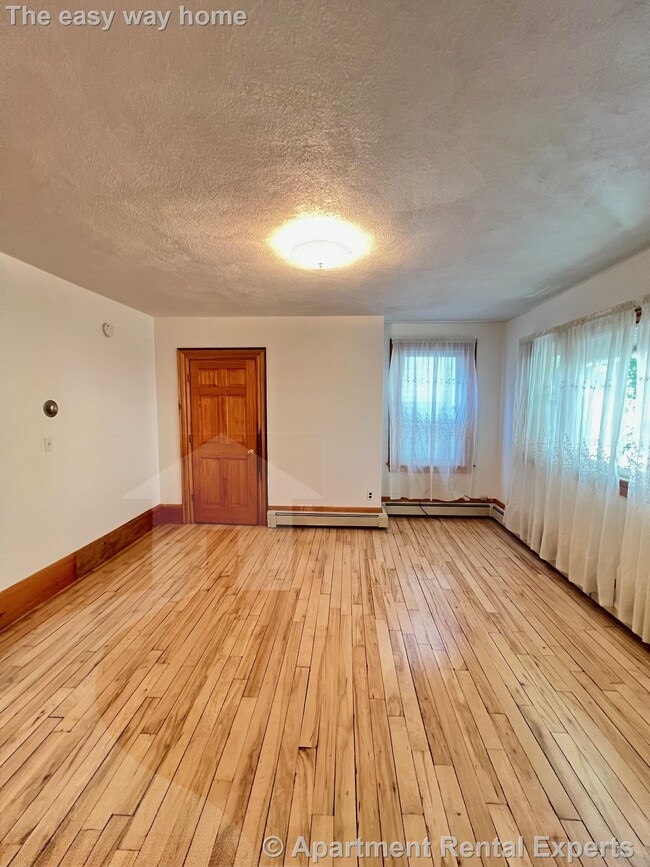 Foto del edificio - 114 Thorndike St