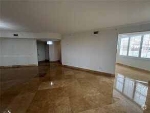 Building Photo - 626 Coral Wy