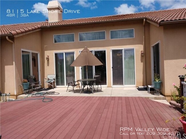 Building Photo - 8115 Lake Shore Dr