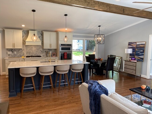 Building Photo - 604 Currituck Dr