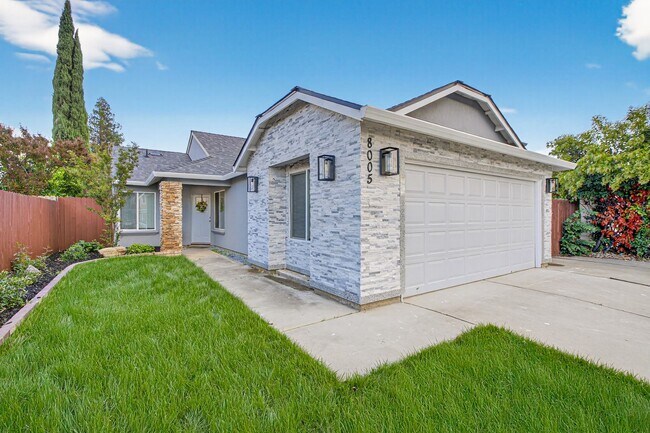 Foto del edificio - Bright & Spacious 3 Bed, 2 Bath Home – Must See!