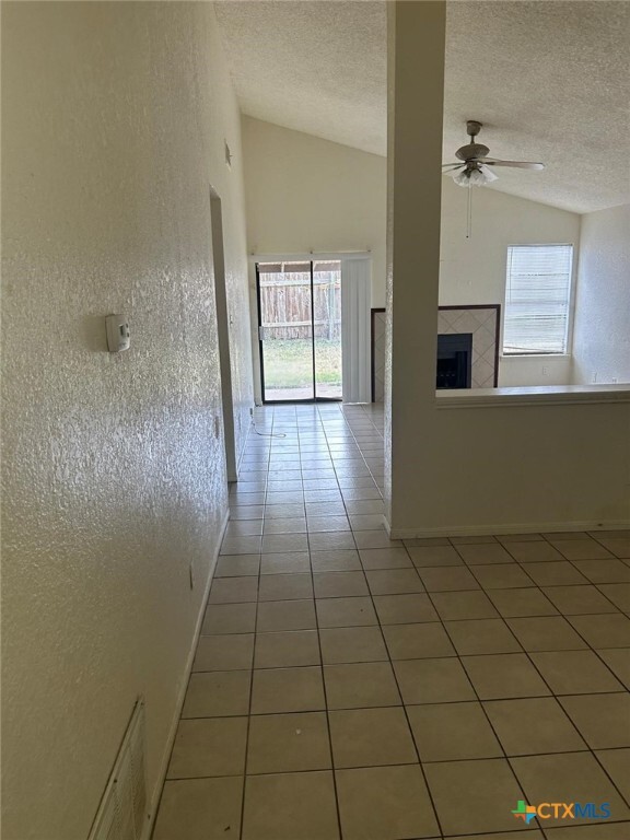 Building Photo - 2910 San Jacinto Rd