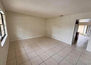 Building Photo - 1115 Goldenrod Rd
