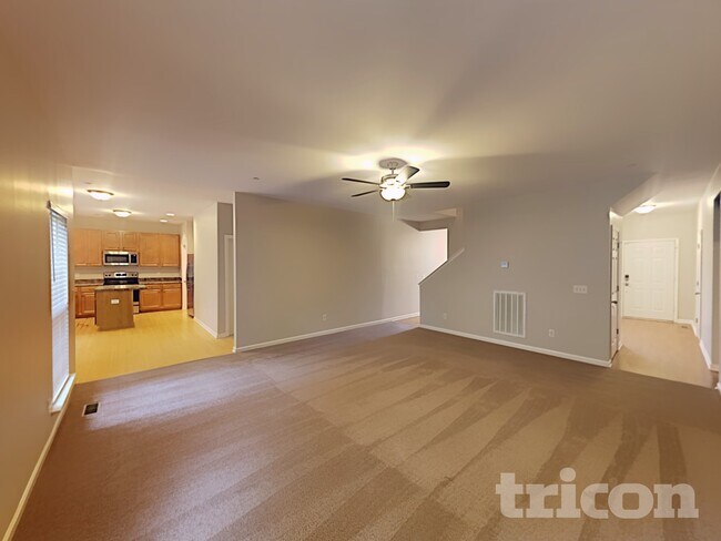 Building Photo - 4620 Van Leer Ct