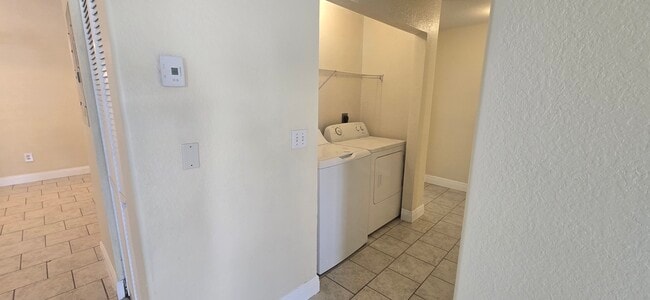 Building Photo - 1313 White Pine Dr
