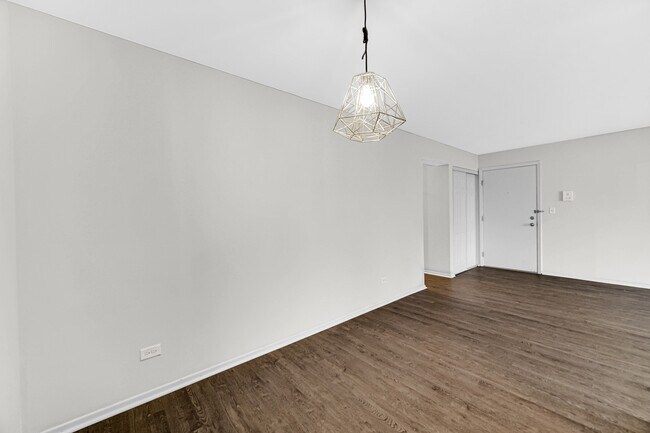 Foto del edificio - 111 E Winchester Rd