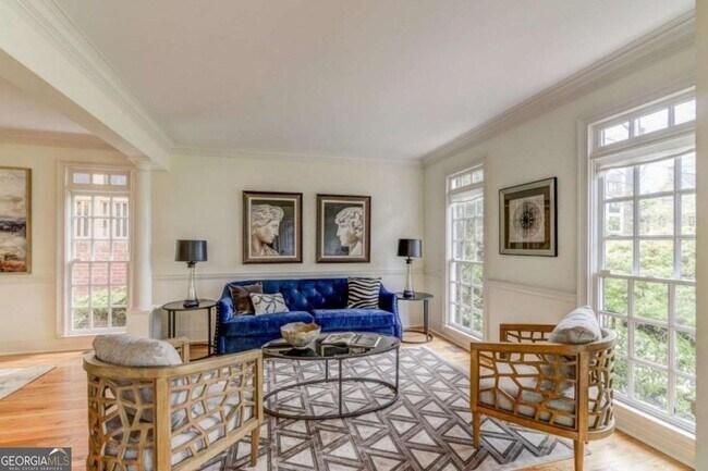 Foto del edificio - 704 Longleaf Dr NE