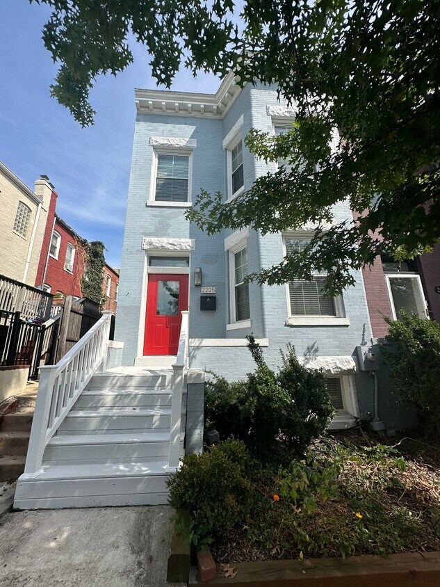 Photo - 2225 Flagler Pl NW (Washington, DC)