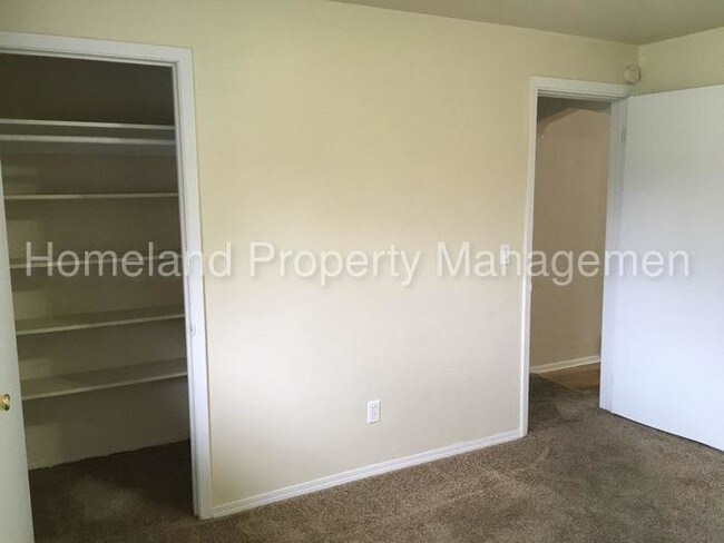 Building Photo - 3 Bedroom Duplex in Spokane Valley