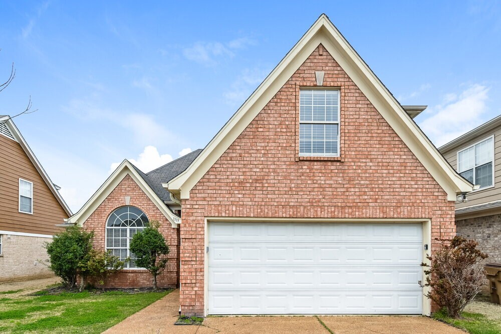 Primary Photo - 1319 Farwoods Dr