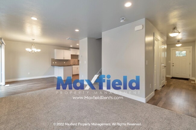 Building Photo - LEASE SPECIAL - 3BD, 2.5 BA, 2GA Draper townhome with super fast fiber internet