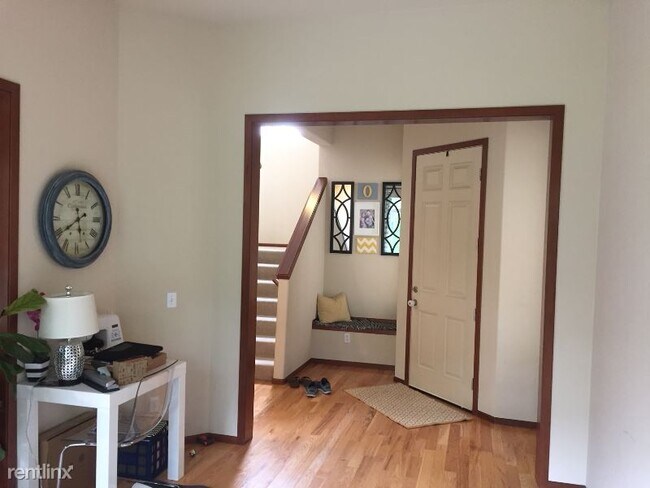 Building Photo - 3 br, 2.5 bath House - 5921 SE 2nd Ct