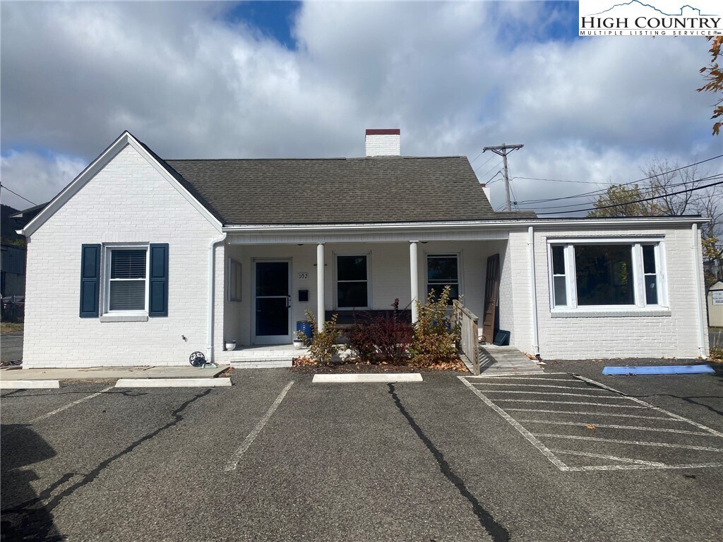 Foto principal - 102 Long St