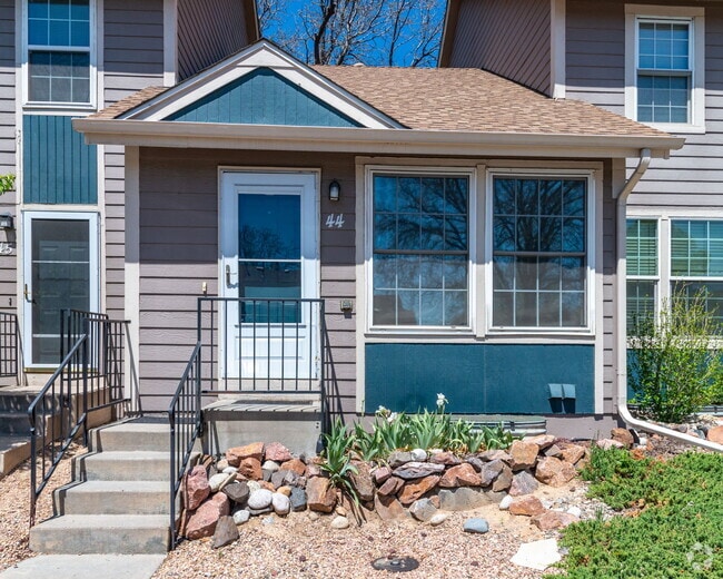 Building Photo - 11590 Community Center Dr