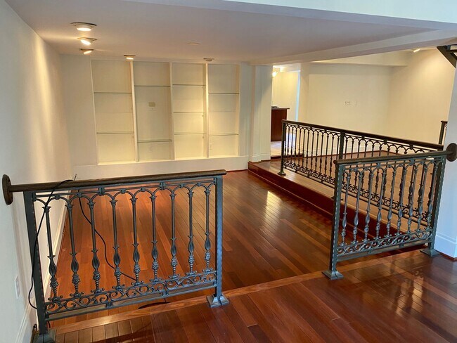 Foto del edificio - Apartment in Historic Mt Vernon Building