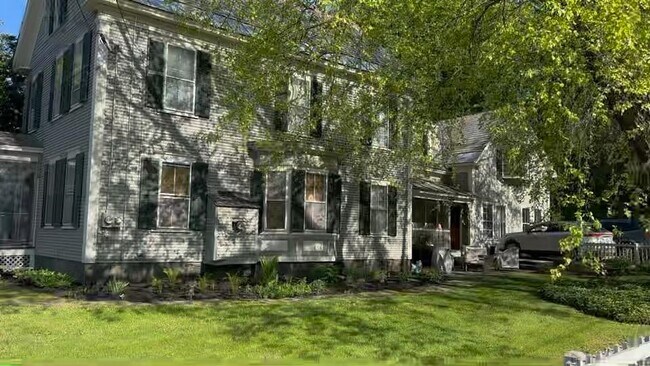 Building Photo - 43 Pleasant St