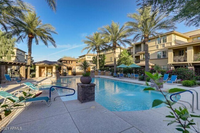 Foto del edificio - 17850 N 68th St