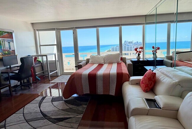 Foto del edificio - 3111 N Ocean Dr