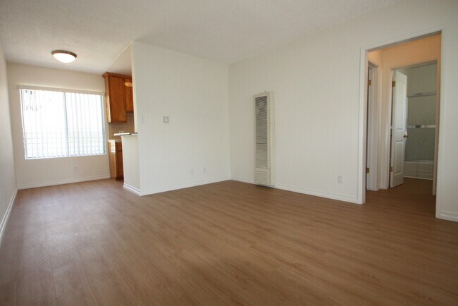 Building Photo - 3710 Glendon Ave