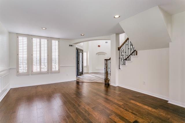 Building Photo - 755 Greenway Dr