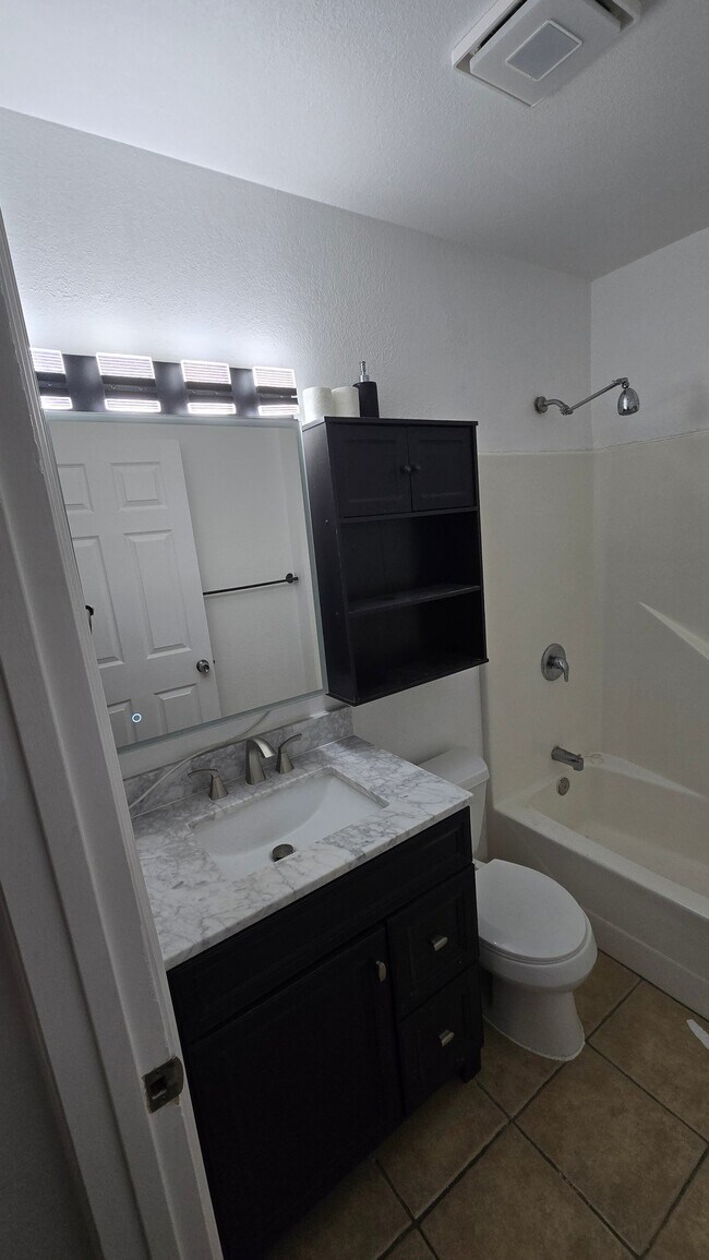 Foto del edificio - 2715 Cedar St