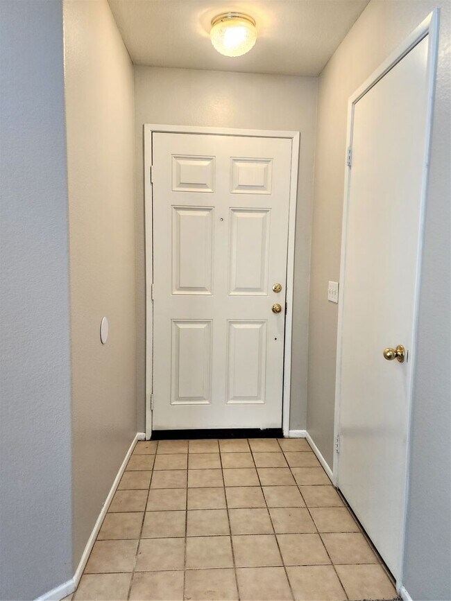 Building Photo - Beautiful Single Story Home, McVicker Cany...