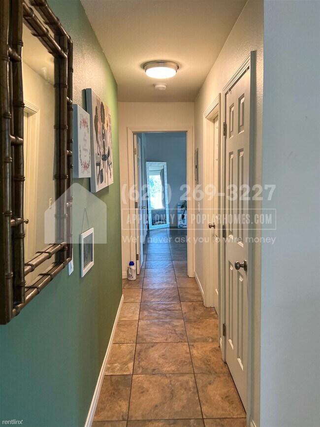 Building Photo - 2 br, 1 bath House - 2344 Hosp Way, #326 -