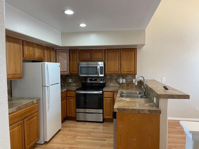 Foto del edificio - 2nd floor - 2 bed 2 bath with loft in Aurora!